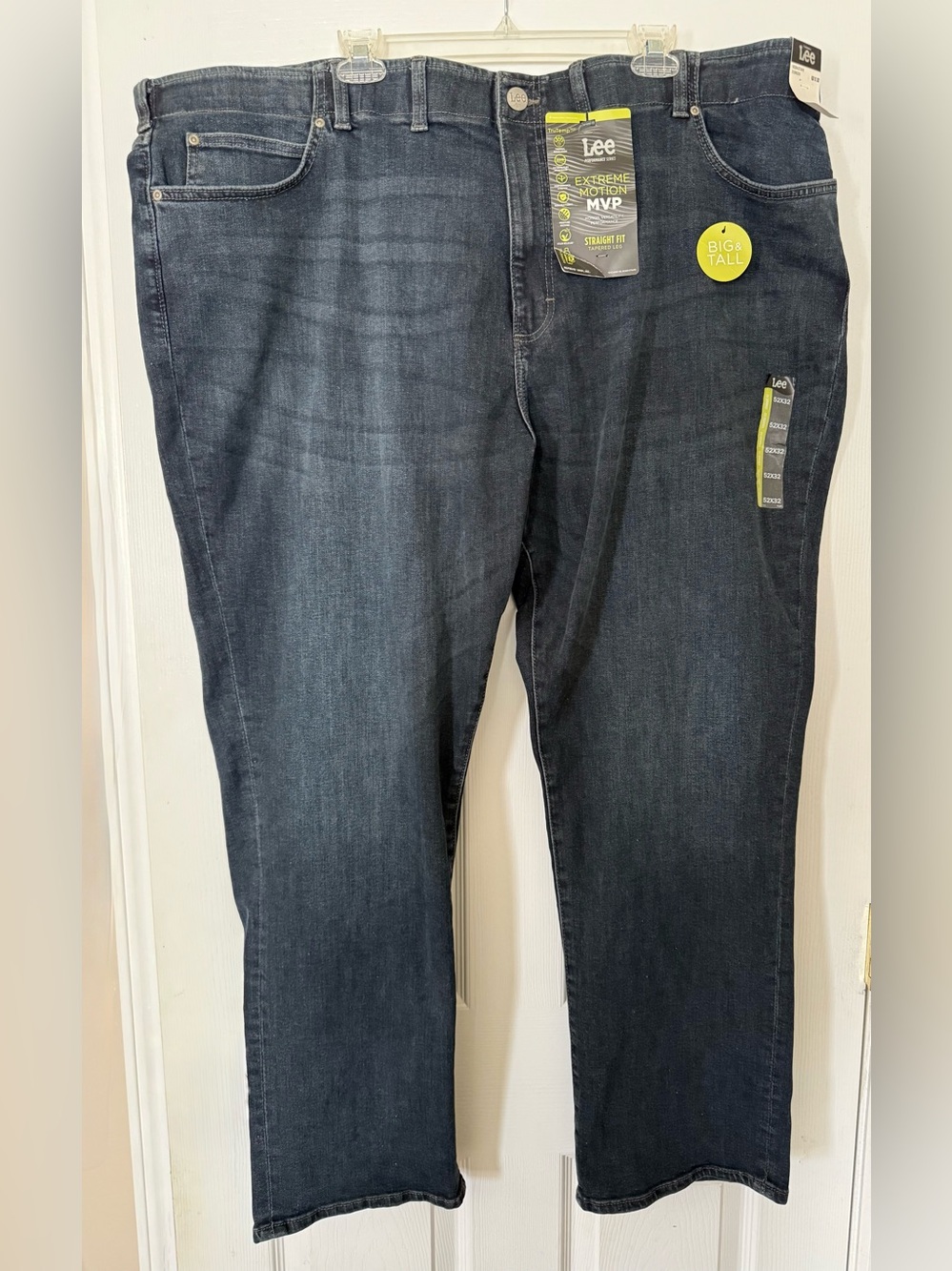 Lee Sebastian Big &Tall 52x32 men’s Straight Fit Tapered Leg Jeans